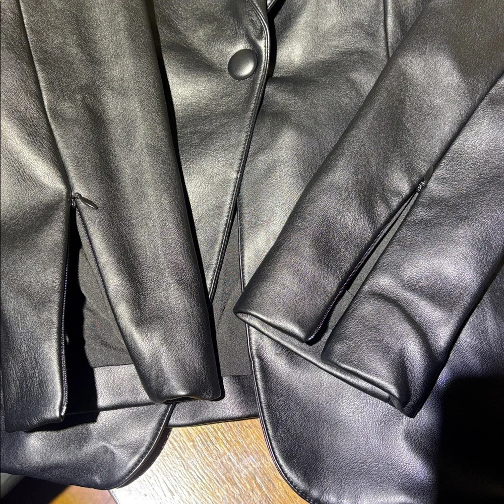 Good American Black Faux Leather Sculpted Blazer, Zipper detail on arms, size 2